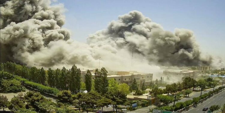 الموساد يصدر تحذيرا نادرا للإيرانيين: ابتعدوا عن الحرس الثوري لحماية أنفسكم 1 الموساد يصدر تحذيرا نادرا للإيرانيين: ابتعدوا عن الحرس الثوري لحماية أنفسكم 2025