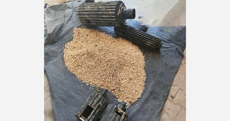 السعودية تعلن إحباط تهريب 200 ألف قرص إمفيتامين قادمة من سوريا 1 السعودية تعلن إحباط تهريب 200 ألف قرص إمفيتامين قادمة من سوريا 2025