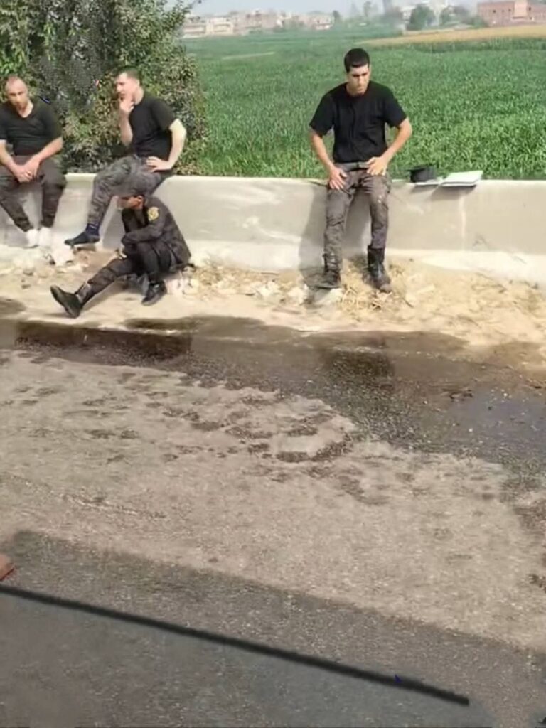 مصر: انقلاب سيارة أمن مركزي على الطريق الإقليمي بالمنوفية "صور" 2 مصر: انقلاب سيارة أمن مركزي على الطريق الإقليمي بالمنوفية "صور" 2025