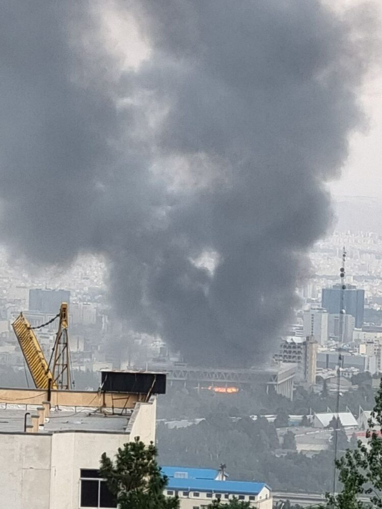 قناة الإخبارية تستأنف بثها المباشر بعد قصف الجيش الإسرائيلي التلفزيون الإيراني "فيديو" 1 قناة الإخبارية تستأنف بثها المباشر بعد قصف الجيش الإسرائيلي التلفزيون الإيراني "فيديو" 2025