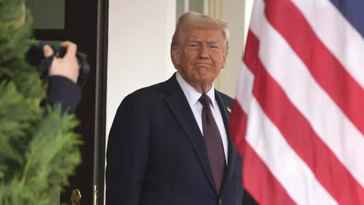 كلمة نابية وغضب عارم: مشهد نادر في تاريخ البيت الأبيض 1 كلمة نابية وغضب عارم: مشهد نادر في تاريخ البيت الأبيض 2025