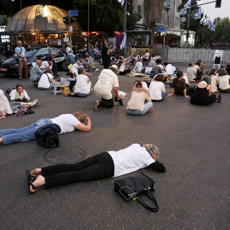 صفارات الإنذار تدوي في تل أبيب والقدس بعد إطلاق صاروخ حوثي من اليمن وتصعيد أمني إسرائيلي غير مسبوق 1 صفارات الإنذار تدوي في تل أبيب والقدس بعد إطلاق صاروخ حوثي من اليمن وتصعيد أمني إسرائيلي غير مسبوق 2025