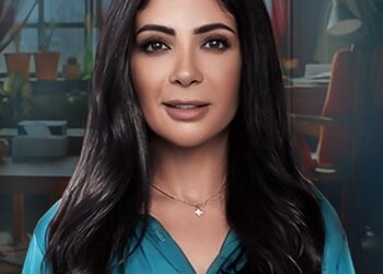 بين أم كلثوم وقصة شعر: تحولات منى زكي تخطف الأضواء 2025