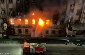 قبل قليل …تجدد اندلاع النيران في مبنى "سنترال رمسيس" بالقاهرة 4 قبل قليل …تجدد اندلاع النيران في مبنى "سنترال رمسيس" بالقاهرة 2025