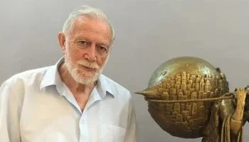 من هو الفلسطيني سليمان منصور الفائز بأكبر جائزة مصرية للمبدعين العرب؟ 2025