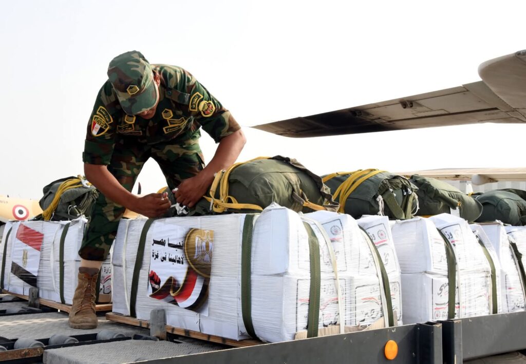 طائرات مصرية تُحلق فوق غزة.. ورسالة إنسانية للفلسطينيين 5 طائرات مصرية تُحلق فوق غزة.. ورسالة إنسانية للفلسطينيين 2025