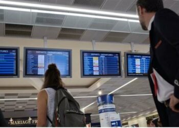 إلغاء رحلات جوية في مطارات فرنسية بسبب إضراب مراقبي الحركة الجوية 2025