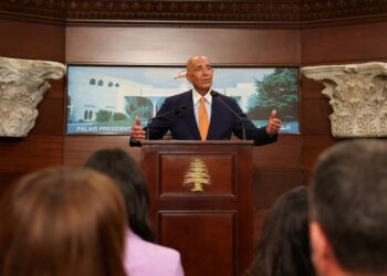 باراك: بدء مفاوضات مباشرة بين أحمد الشرع وإسرائيل برعاية أمريكية 2025