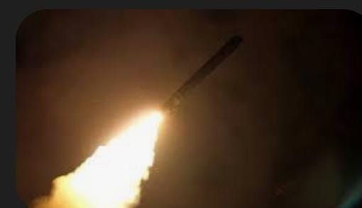 صواريخ يمنية تقلب الموازين: هجمات متواصلة على إسرائيل وعمليات انتقامية 1 صواريخ يمنية تقلب الموازين: هجمات متواصلة على إسرائيل وعمليات انتقامية 2025