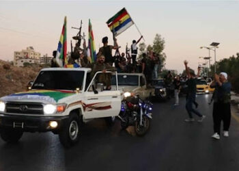 تجدد اشتباكات عنيفة في ريف السويداء الغربي بعد هجوم مباغت بالطيران المسير 2025