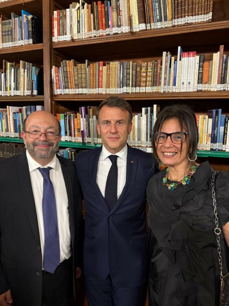 ماكرون يمنح النائبة المصرية جيهان زكي أرفع وسام فرنسي 1 ماكرون يمنح النائبة المصرية جيهان زكي أرفع وسام فرنسي 2025