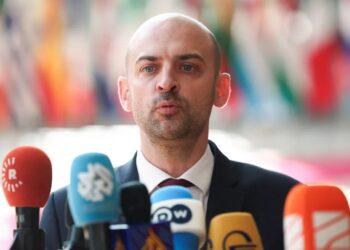 فرنسا تحذر: آلية الزناد ستفعل ضد إيران في هذا الموعد 2025