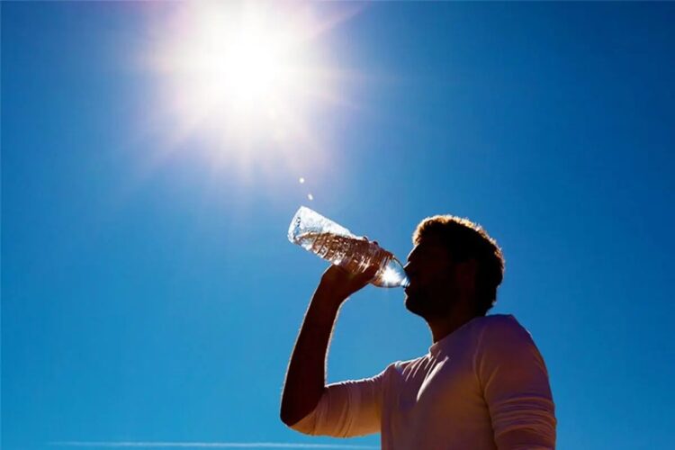 القاهرة تسجل 40 درجة: متى تنكسر الموجة الحارة؟ 1 القاهرة تسجل 40 درجة: متى تنكسر الموجة الحارة؟ 2025