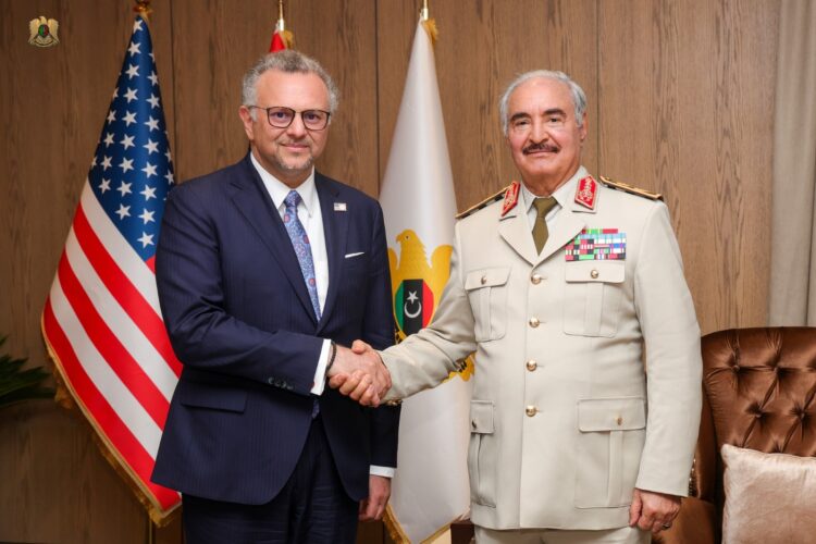 حفتر يلتقي مستشار ترامب لشؤون أفريقيا 1 حفتر يلتقي مستشار ترامب لشؤون أفريقيا 2025