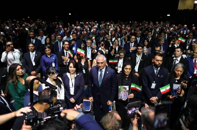 انطلاق مؤتمر "التعاون الوطني لإنقاذ إيران" برئاسة رضا بهلوي في ميونيخ 1 انطلاق مؤتمر "التعاون الوطني لإنقاذ إيران" برئاسة رضا بهلوي في ميونيخ 2025