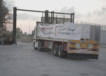 الأونروا تكشف عن آلاف الشاحنات المحملة بالمساعدات المحتجزة بسبب قيود إسرائيلية 2025