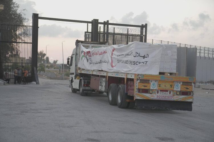 الأونروا تكشف عن آلاف الشاحنات المحملة بالمساعدات المحتجزة بسبب قيود إسرائيلية 1 الأونروا تكشف عن آلاف الشاحنات المحملة بالمساعدات المحتجزة بسبب قيود إسرائيلية 2025