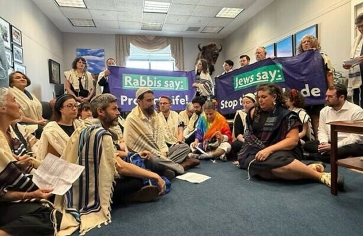 اعتقال عشرات الحاخامات اليهود في واشنطن ونيويورك 1 اعتقال عشرات الحاخامات اليهود في واشنطن ونيويورك 2025