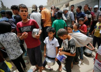 الأردن يسيّر قافلة مساعدات غذائية إلى شمال غزة لصالح "المطبخ المركزي العالمي" 2025