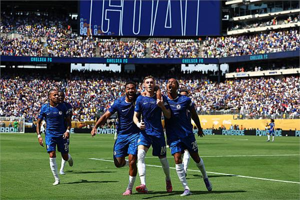 تشيلسي يُتوج بطلاً لكأس العالم للأندية 2025 على حساب باريس سان جيرمان 1 تشيلسي يُتوج بطلاً لكأس العالم للأندية 2025 على حساب باريس سان جيرمان 2025