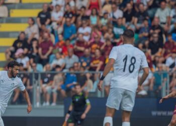 نيوم يفرض التعادل على روما بنتيجة مثيرة 2025