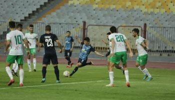 "قمة الصدارة بطعم التحدي: صدام الكبرياء بين النادى المصري وبيراميدز!" 2025