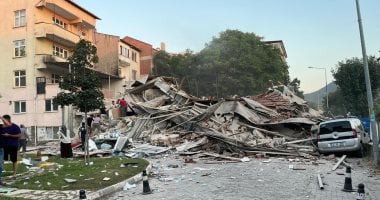 تسجيل 20 هزة ارتدادية فى تركيا بعد زلزال بقوة 6.1 درجات وانهيار عشرات المبانى 1 تسجيل 20 هزة ارتدادية فى تركيا بعد زلزال بقوة 6.1 درجات وانهيار عشرات المبانى 2025