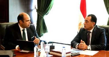 الغضب يجتاح الشارع المصرى بعد قرار الحكومة بفرض مكان شراء الزي المدرسي… التفاصيل فى التقرير التالى 1 الغضب يجتاح الشارع المصرى بعد قرار الحكومة بفرض مكان شراء الزي المدرسي… التفاصيل فى التقرير التالى 2025