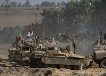 ننشر نص المنشورات التى القاها الجيش الإسرائيلي على سكان غزة للاخلاء 2025