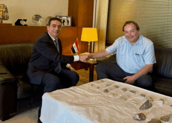 رغم الازمة الدبلوماسية بينهما والانتهاء على السفارة …هولندا تعيد لمصر آثارا مهرّبة 2025