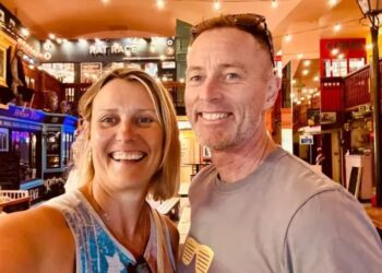 الزوجان البريطانيان المعتقلان في إيران يتحدثان مع عائلتهما لأول مرة منذ اعتقالهما 2025