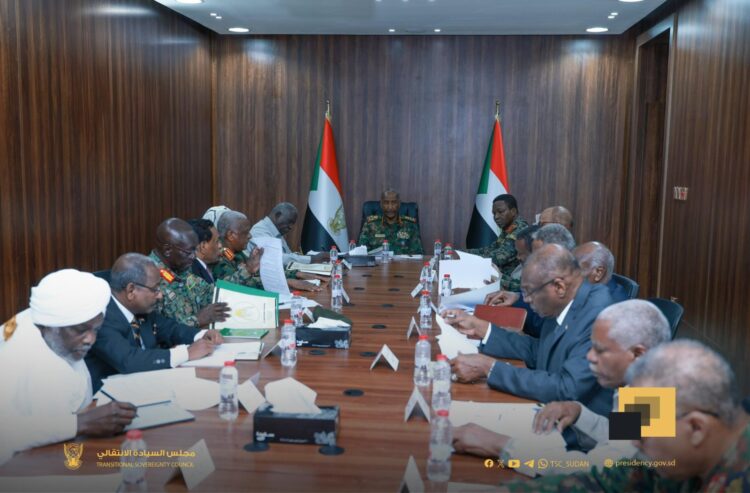 البرهان يترأس اجتماع مجلس الأمن والدفاع ويؤكد قدرة الدولة على حماية سيادة السودان 1 البرهان يترأس اجتماع مجلس الأمن والدفاع ويؤكد قدرة الدولة على حماية سيادة السودان 2025