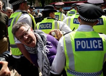 بريطانيا: اعتقالات جماعية في احتجاج على حظر "فلسطين أكشن" 2025