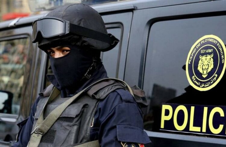 عمرو واكد يوجه رسالة تهديد غريبة للضباط المصريين 2025