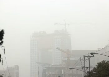 تقرير: تلوث الهواء تسبب في وفاة أكثر من 35 ألف شخص في إيران خلال عام واحد 2025