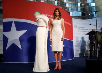 ميلانيا ترامب توجّه رسالة إلى بوتين ماذا طلبت؟ 2025