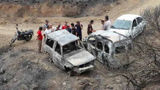 رئيس الجزائر أمر بفتح تحقيق عاجل.. مقتل 18 إثر سقوط حافلة من جسر في مجرى نهر 1 رئيس الجزائر أمر بفتح تحقيق عاجل.. مقتل 18 إثر سقوط حافلة من جسر في مجرى نهر 2025