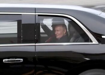 بوتين " على كسر التقاليد في ألاسكا.. واستقل "الوحش""لماذ اصر 2025