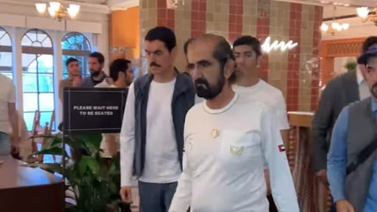 محمد بن راشد في لندن: زيارة لمقهى 'سموير' تكشف عن علامات التقدم في العمر "فيديو" 2025