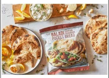 الخبز البلدي المصري يغزو الأسواق الأمريكية عبر سلسلة متاجر Trader Joe's 2025