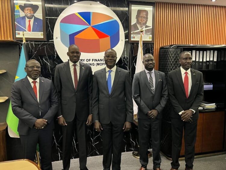 جنوب السودان: سلفا كير يقيل وزير المالية وسط أزمة اقتصادية خانقة 1 جنوب السودان: سلفا كير يقيل وزير المالية وسط أزمة اقتصادية خانقة 2025