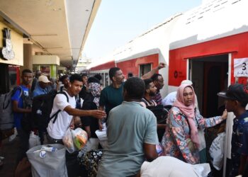 القطار السابع ينطلق من القاهرة.. ماذا تكشف أرقام عودة السودانيين 2025
