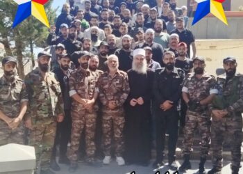 الهجري يعلن تفاهمات مع "قسد" والقيادات العلوية: خارطة تنسيق جديدة للأقليات السورية 2025