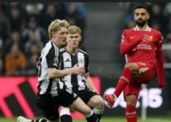 "ليفربول يتجاوز كمائن نيوكاسل ويواصل زحفه نحو الصدارة" 2025