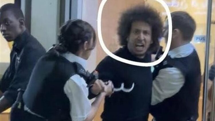 سفارة روسيا بالقاهرة تعلق على اعتقال الشاب المصري أحمد عبد القادر في لندن 1 سفارة روسيا بالقاهرة تعلق على اعتقال الشاب المصري أحمد عبد القادر في لندن 2025