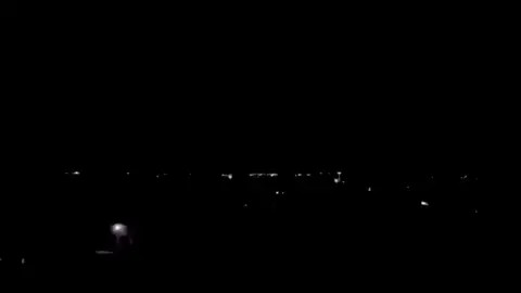 عملية إنزال جوي إسرائيلية في ثكنة عسكرية بريف دمشق للبحث عن رفات إيلي كوهين "فيديو" 1 عملية إنزال جوي إسرائيلية في ثكنة عسكرية بريف دمشق للبحث عن رفات إيلي كوهين "فيديو" 2025