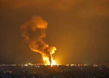 غارات إسرائيلية تستهدف مواقع عسكرية جنوب غرب دمشق وتسفر عن سقوط قتلى وجرحى "فيديو" 2025