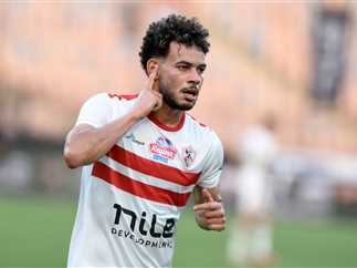 ضربة موجعة في الضلوع… هل يغيب دونجا عن قمة الأهلي؟ العروض الليبية تحاصر نجم الزمالك 2025