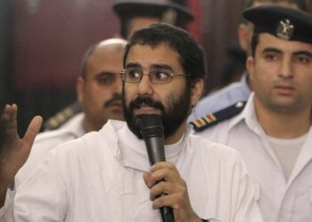 "لحظة تاريخية: عفو رئاسي مصرى يعيد علاء عبدالفتاح للحياة العامة" 2025