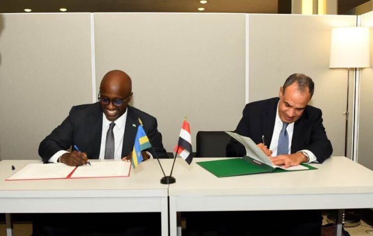 مصر ورواندا تعززان علاقاتهما باتفاقية إعفاء تأشيرات للجوازات الرسمية 1 مصر ورواندا تعززان علاقاتهما باتفاقية إعفاء تأشيرات للجوازات الرسمية 2025